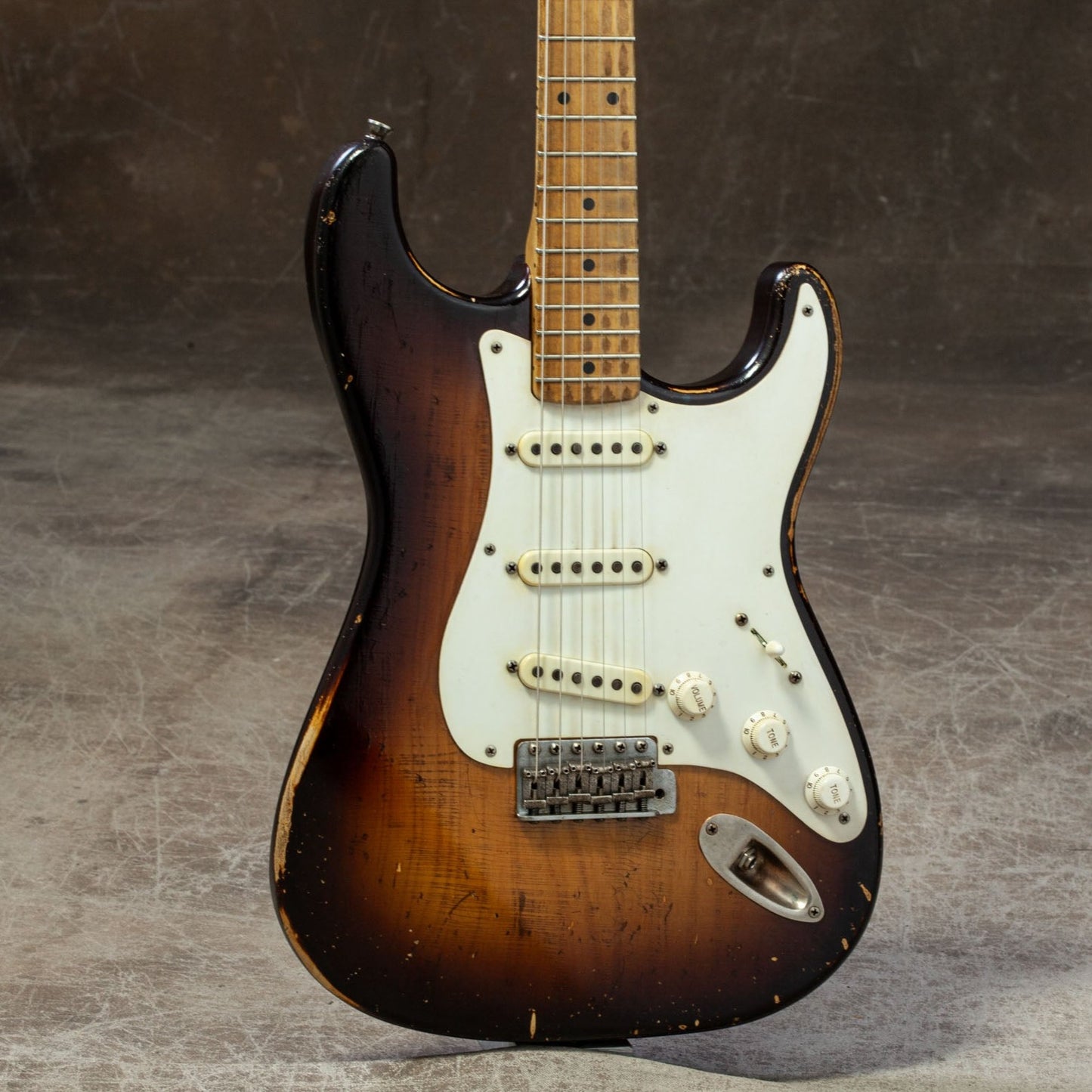 NEW Nacho Contour Body "Brownie" Two-Tone Sunburst #33045