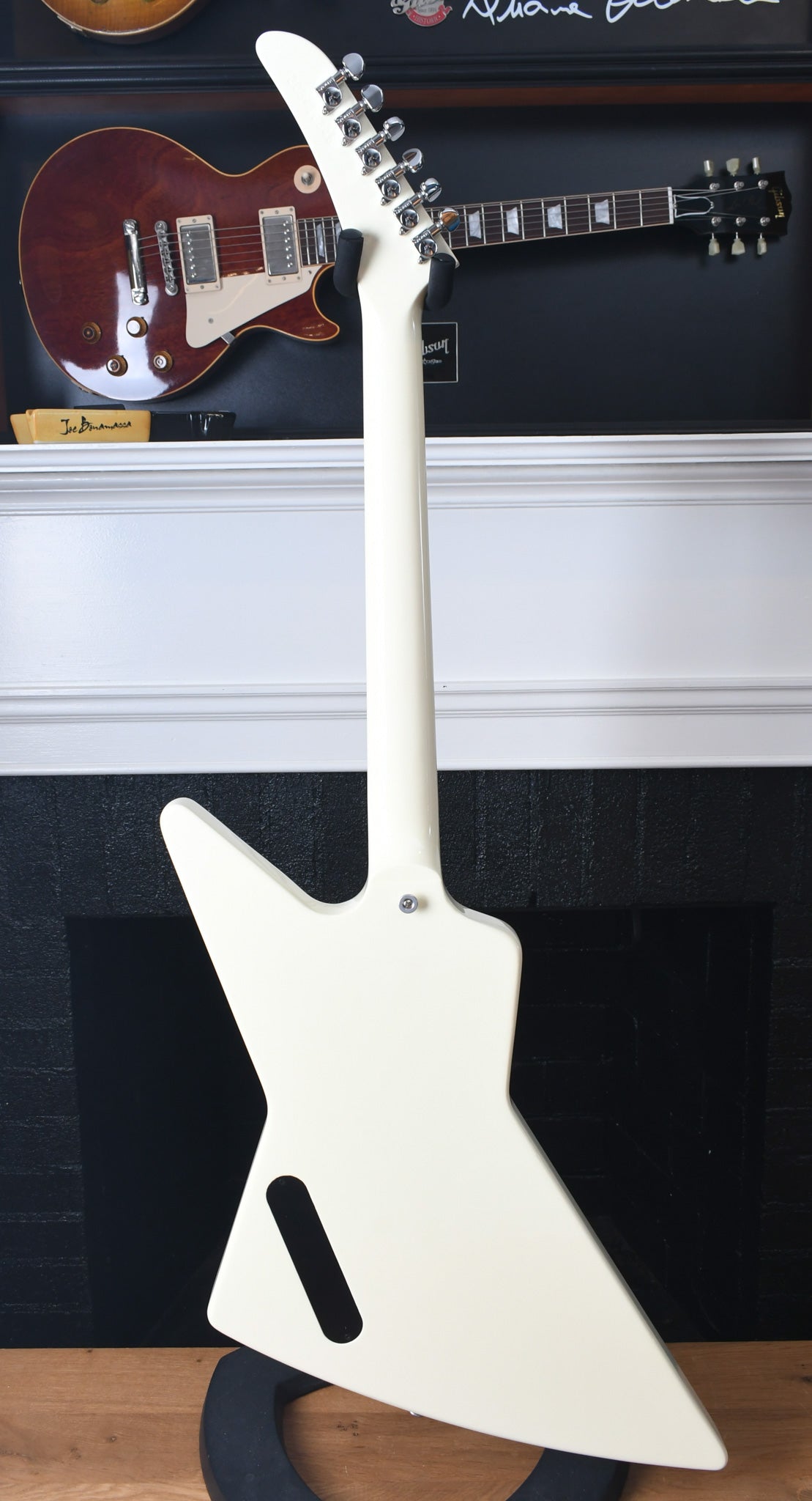 2022 Gibson 70's Explorer Classic White