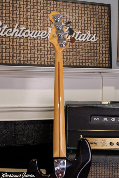 1976 Fender Jazz Bass Black