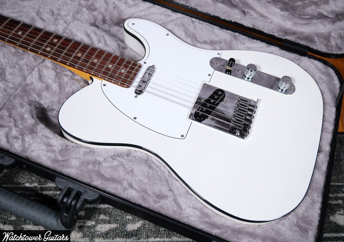 2023 Fender American Ultra Telecaster Arctic Pearl