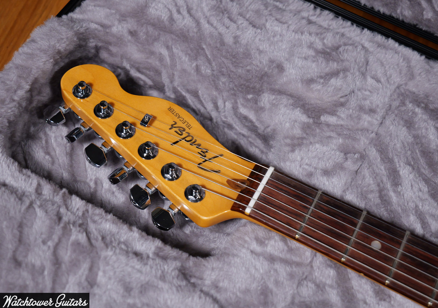 2023 Fender American Ultra Telecaster Arctic Pearl