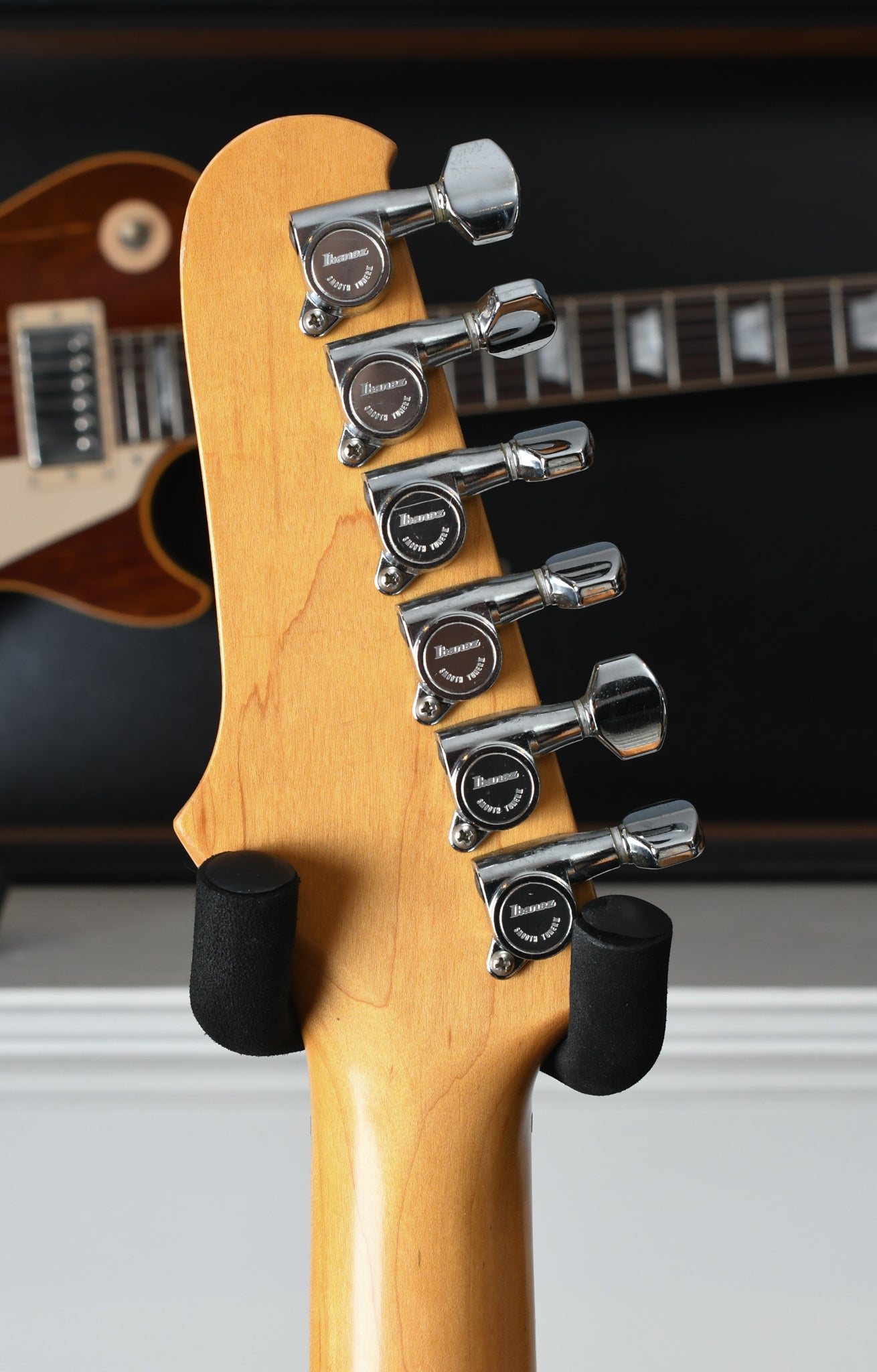 1985 Ibanez Roadstar II White