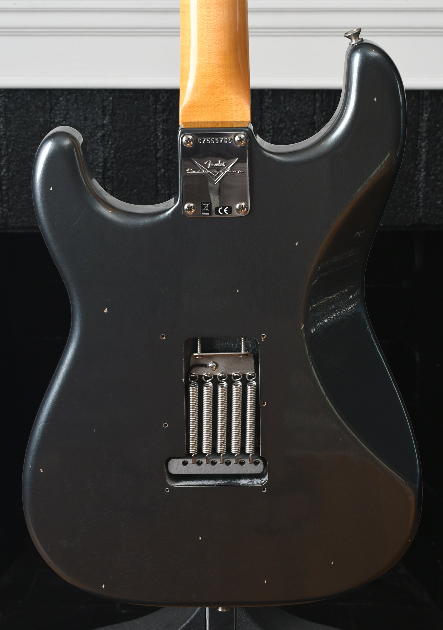 2022 Fender Custom Shop '65 Stratocaster Journeyman Relic Charcoal Frost Metallic