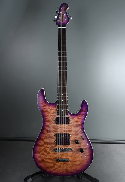 2020 Ernie Ball Music Man SM-Y2D Steve Morse Purple Sunset Quilt w / Matching Headstock