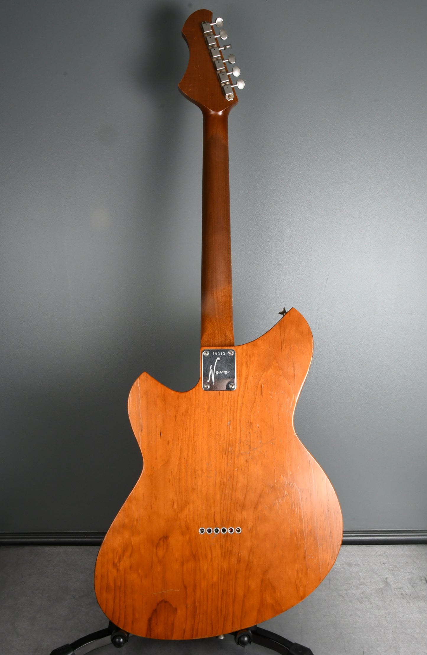 Novo Miris T ! Amber, Brown Tiger Shell binding and pickguard, Fralins