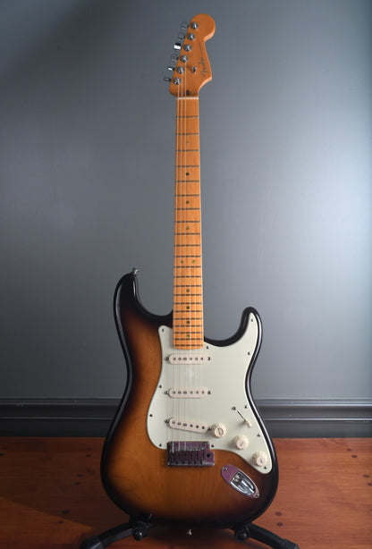 2012 Fender American Deluxe Stratocaster Sunburst & Maple Neck