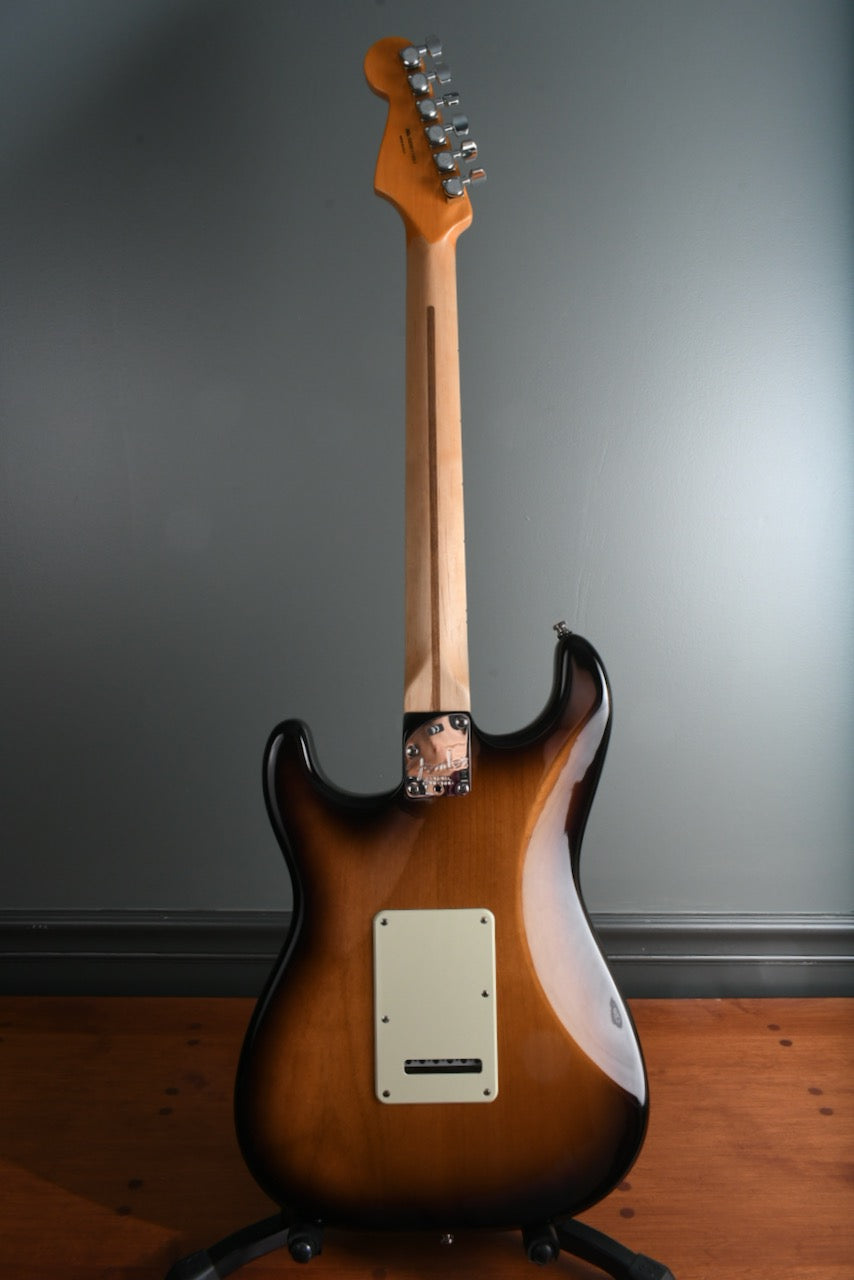 2012 Fender American Deluxe Stratocaster Sunburst & Maple Neck