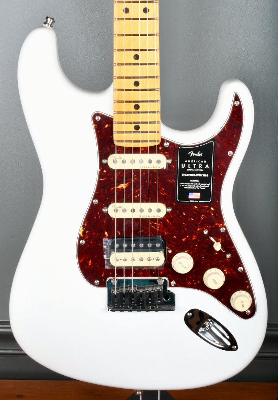 Fender American Ultra Stratocaster HSS, Maple Fingerboard, Arctic Pearl
