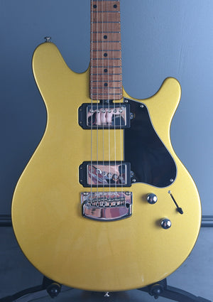 2018 Ernie Ball Music Man James Valentine Signature w/Trem Saturn Gold