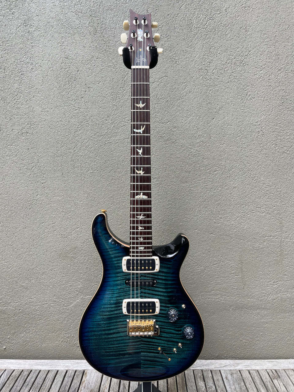 2020 Experience PRS Modern Eagle V *Custom Color* River Blue Burst