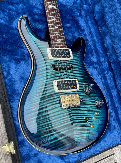 2020 Experience PRS Modern Eagle V *Custom Color* River Blue Burst