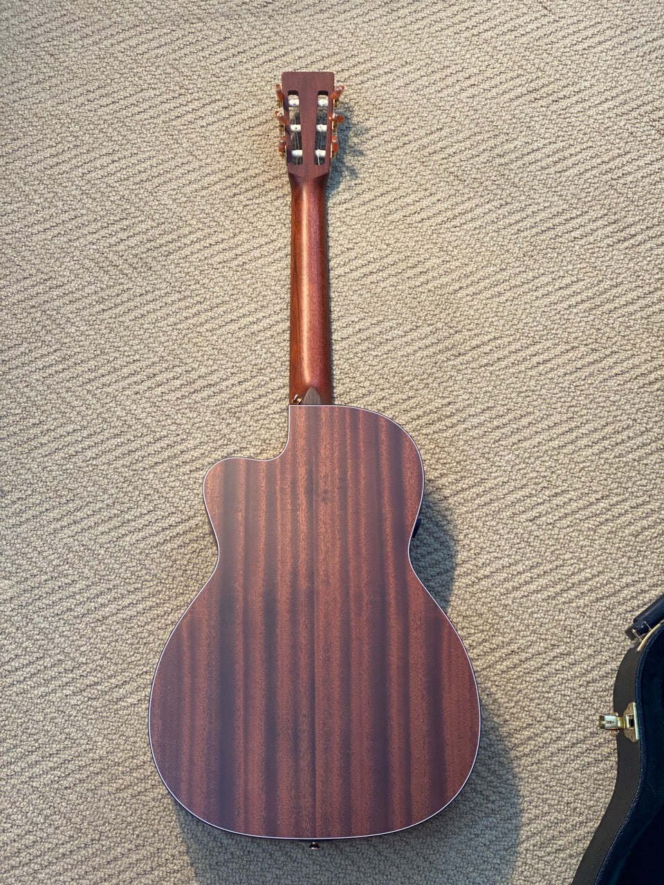 2013 Martin 000c Nylon String Acoustic-Electric Guitar - Natural