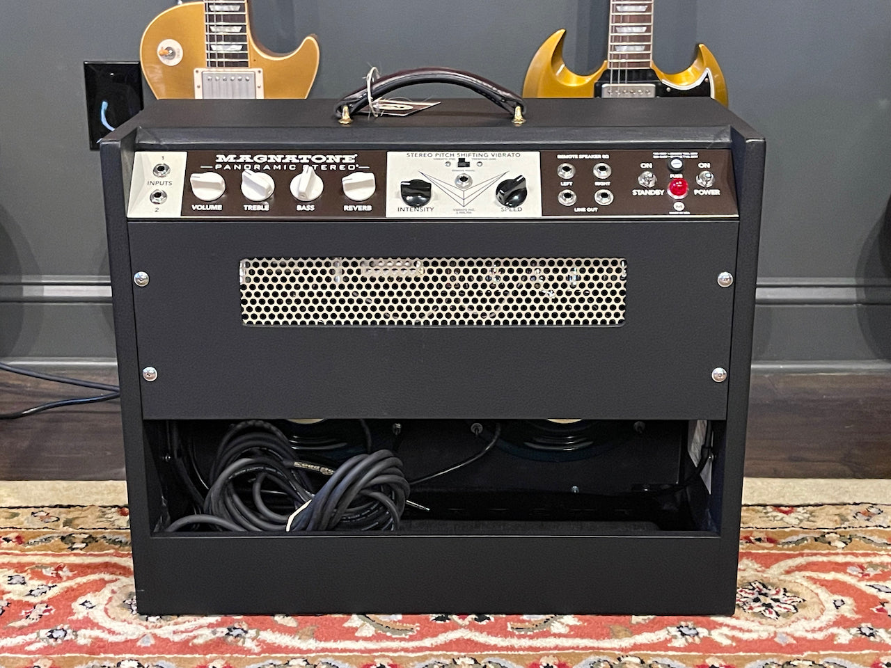 Magnatone Twilighter Stereo 2x12 Combo *Custom Color* Black Tolex with Oxblood