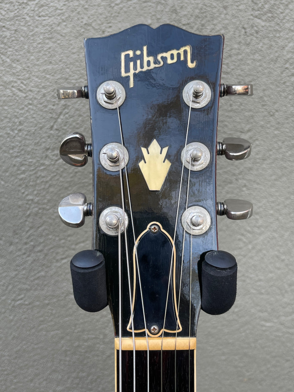 1982 Gibson Custom Shop ES-335 Tim Shaw Humbuckers Cherry