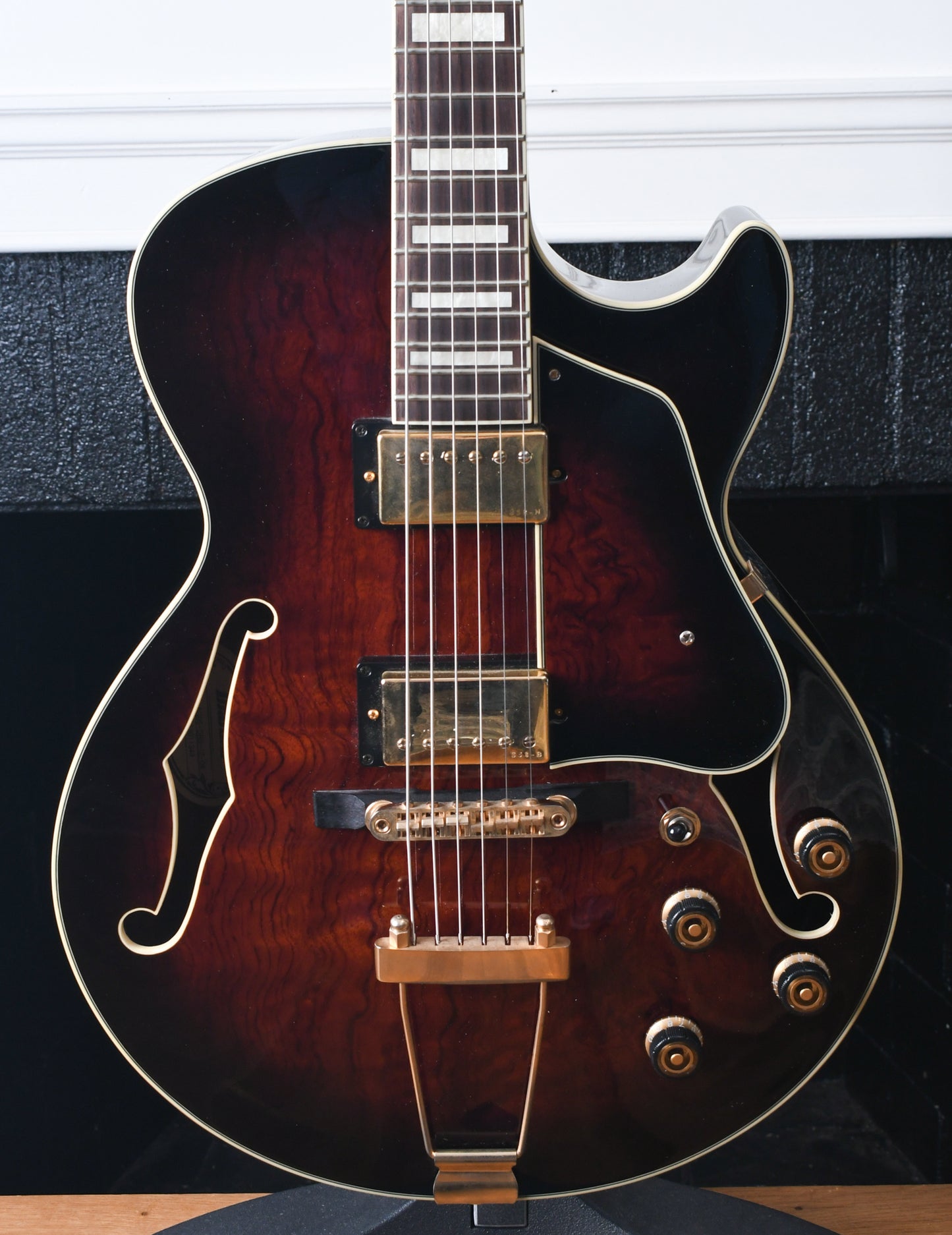 Ibanez AG95-DBS Artcore Expressionist Hollowbody Dark Brown Sunburst