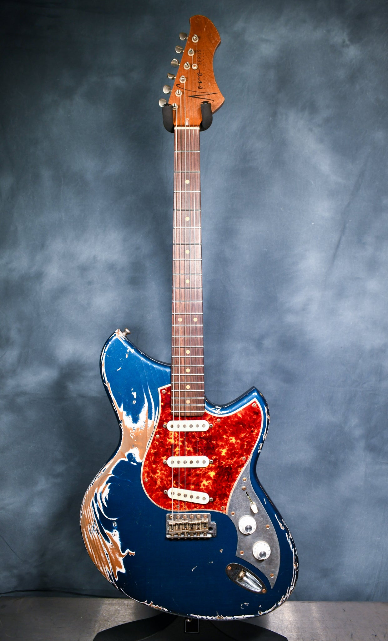 2019 Novo Guitars Serus S Como Blue Metallic ThroBak's