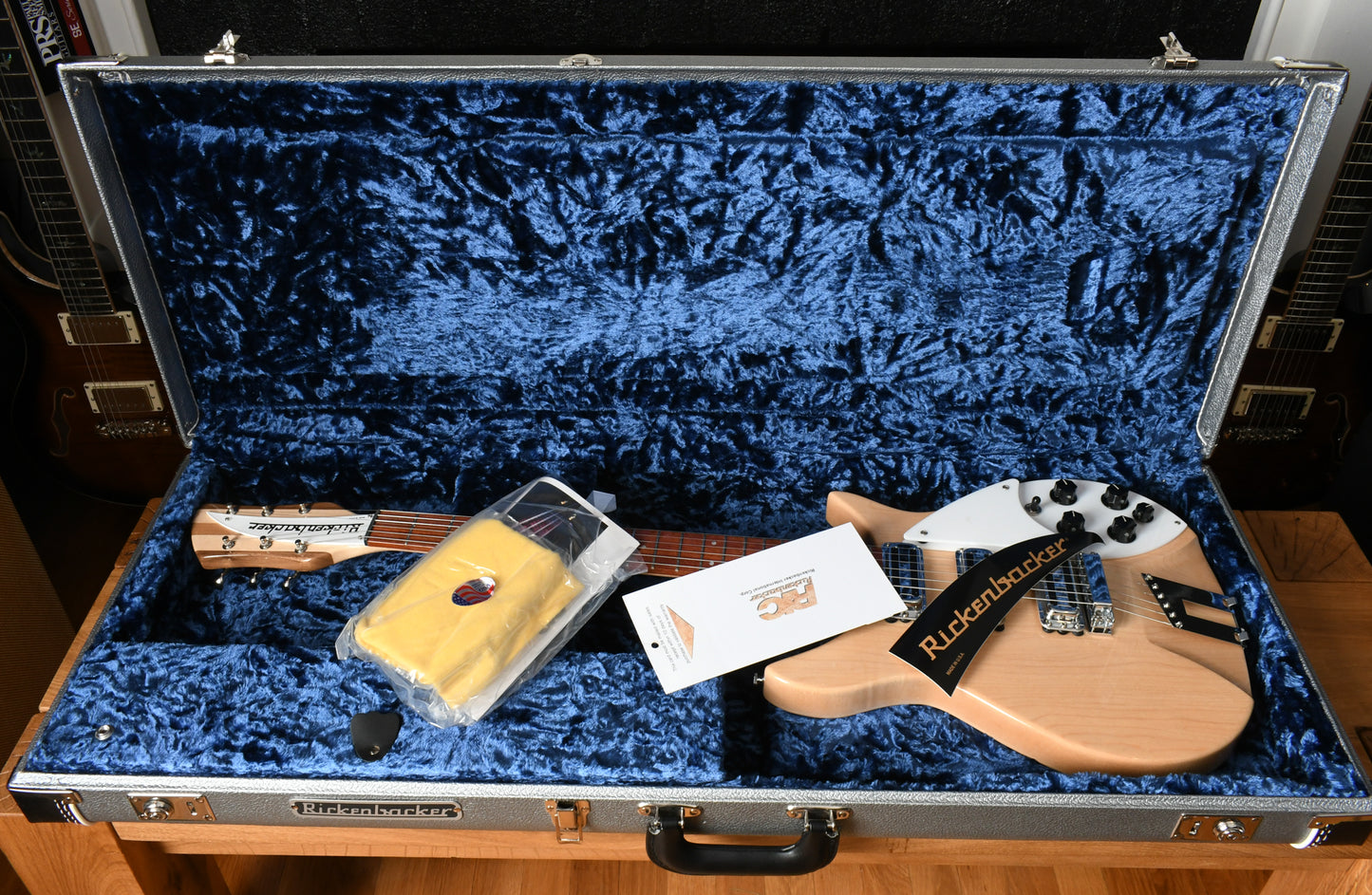 2021 Rickenbacker 350V63 "Liverpool" Mapleglo