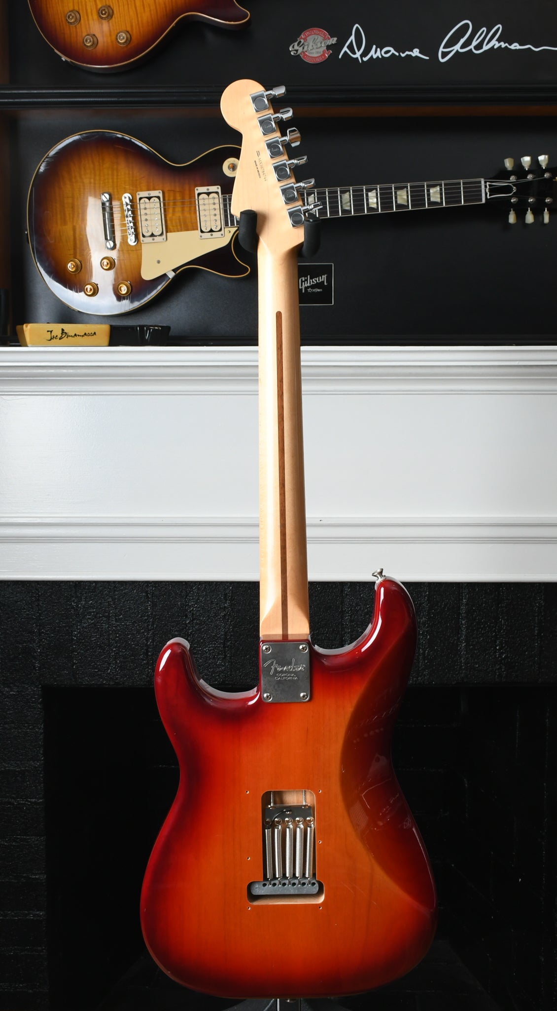 2016 Fender Stratocaster Standard HSS Plus Top Cherry Sunburst