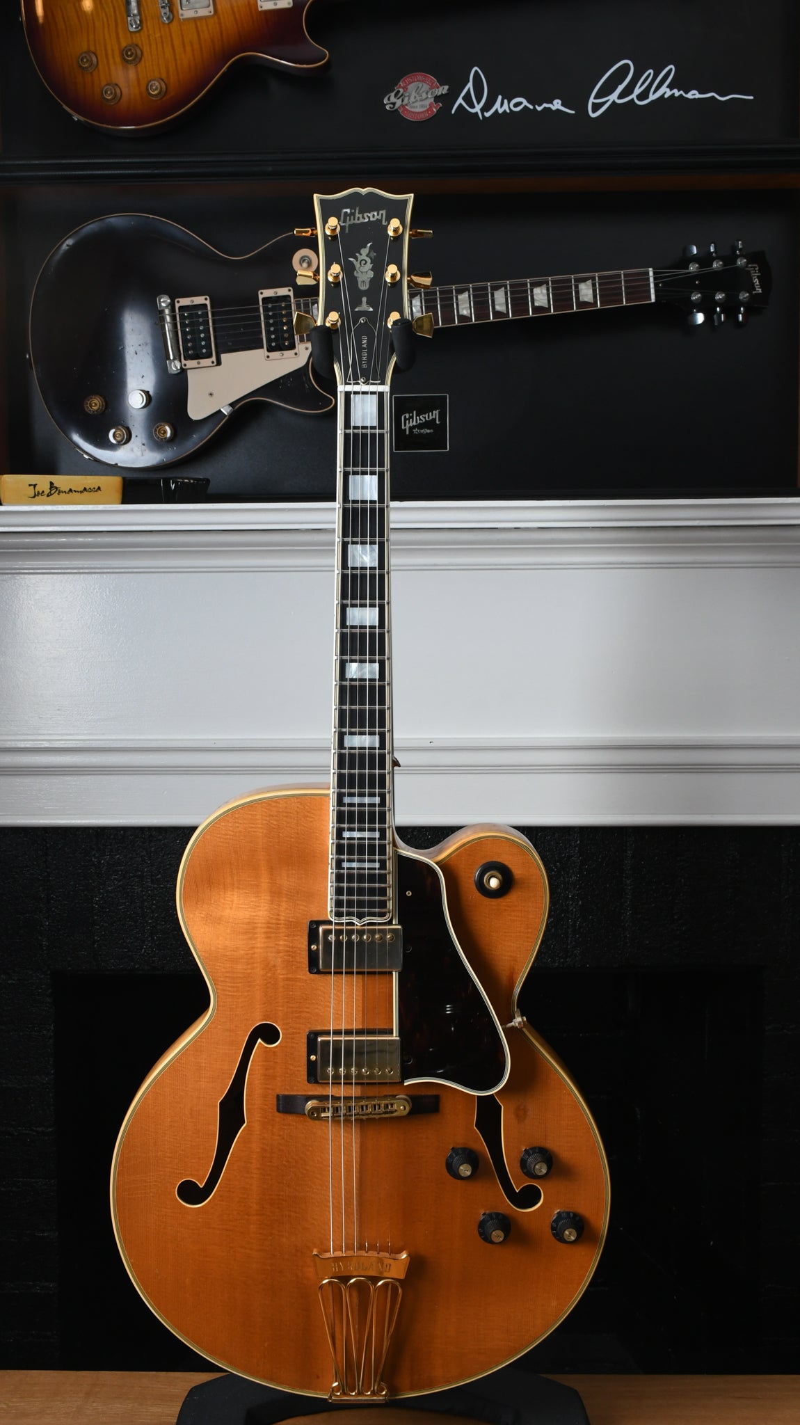 1979 Gibson Byrdland Natural