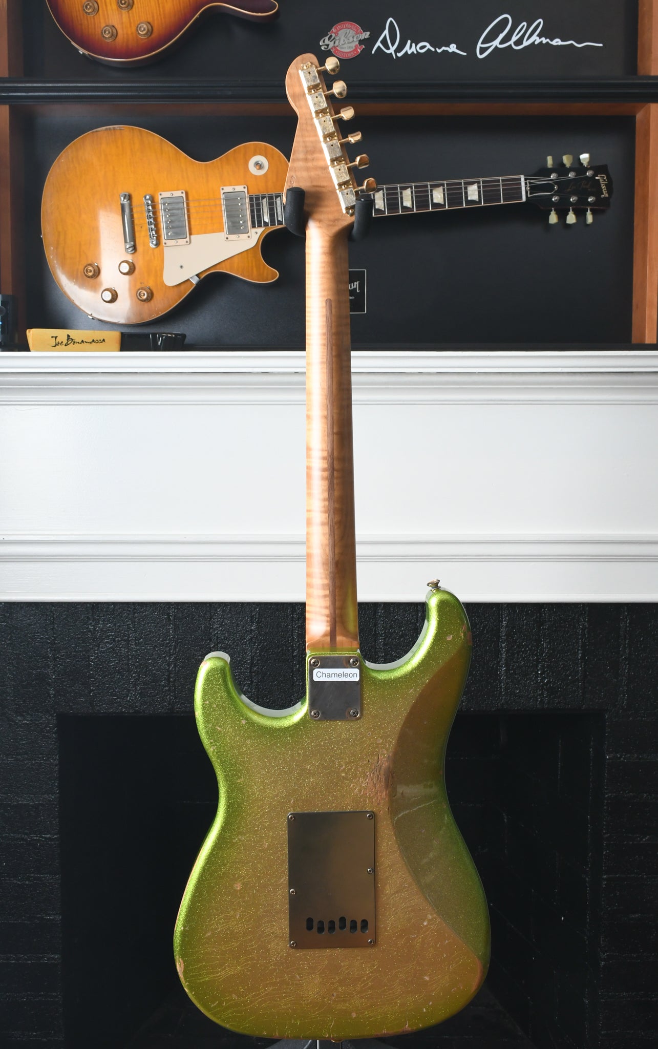 LSL Instruments Saticoy Classic S Cactus Green/ Gold Sparkle Heavy Aged "Chameleon"