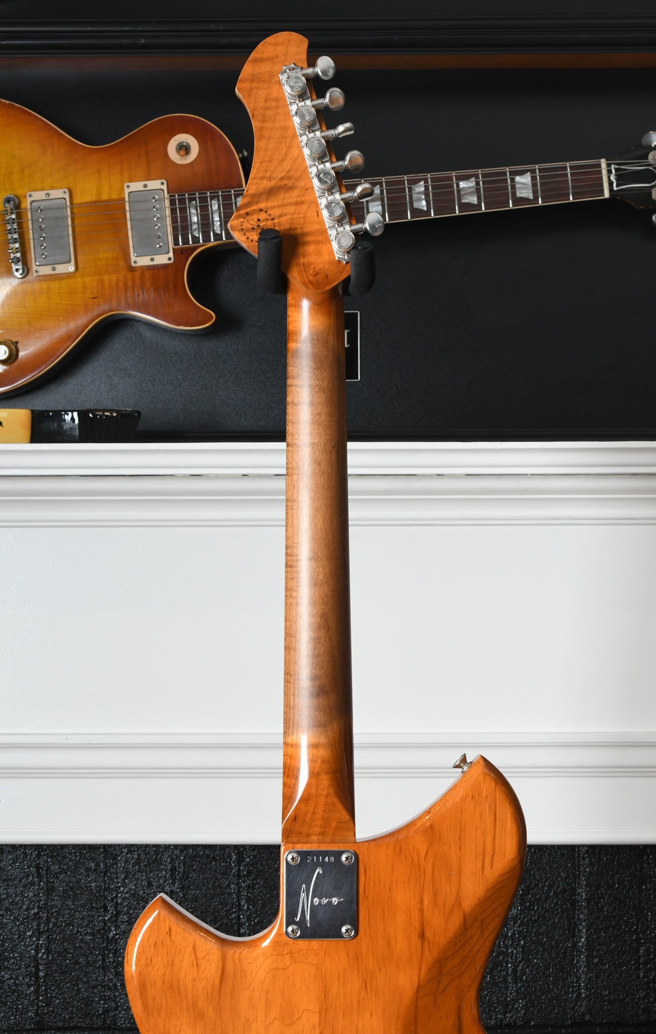 2021 Novo Guitars Serus J Amber